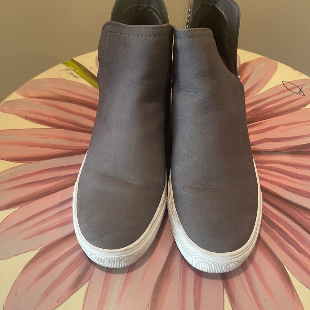 Steven Steve Madden women Charcoal Slip-On Sneakers - Picture 4 of 5